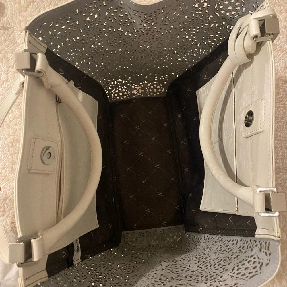Vince Camuto White Women’s Tote Bag with Laser-Cut Sides